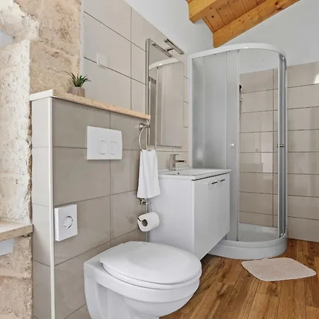 Villa Fuma Up To 6 Persons With Private Pool & Sea View In Istria