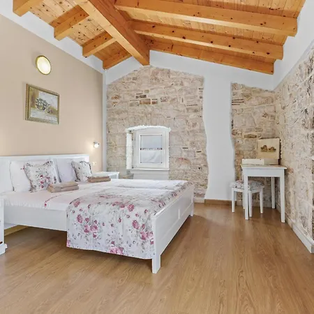 Fuma Up To 6 Persons With Private Pool & Sea View In Istria فيلة