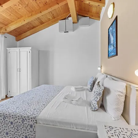 Fuma Up To 6 Persons With Private Pool & Sea View In Istria *