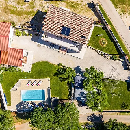Fuma Up To 6 Persons With Private Pool & Sea View In Istria *