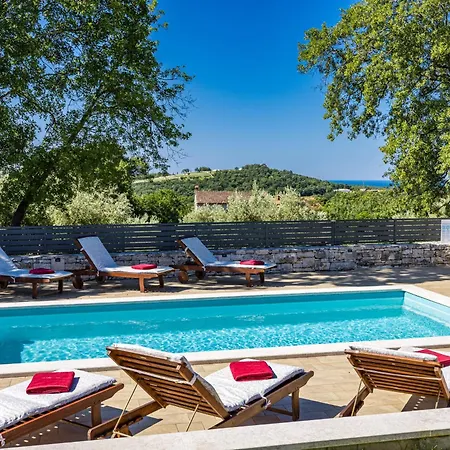 Fuma Up To 6 Persons With Private Pool & Sea View In Istria