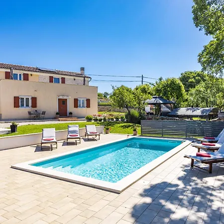 Villa Fuma Up To 6 Persons With Private Pool & Sea View In Istria *