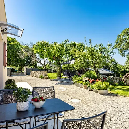 فيلة Fuma Up To 6 Persons With Private Pool & Sea View In Istria *